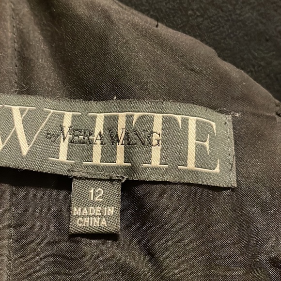 Size 12 Vera Wang gown - Picture 6 of 6